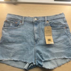 levis Jean shorts!